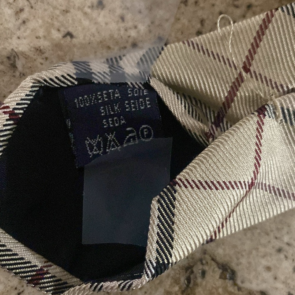 Burberry Silk Check Tie - Beige - One size Excellent condition no flaws ! - Picture 8 of 13
